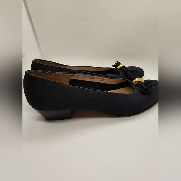 Salvatore Ferragamo Vintage Navy Short Heel Shoes Women's Size 6 - Picture 3 of 8